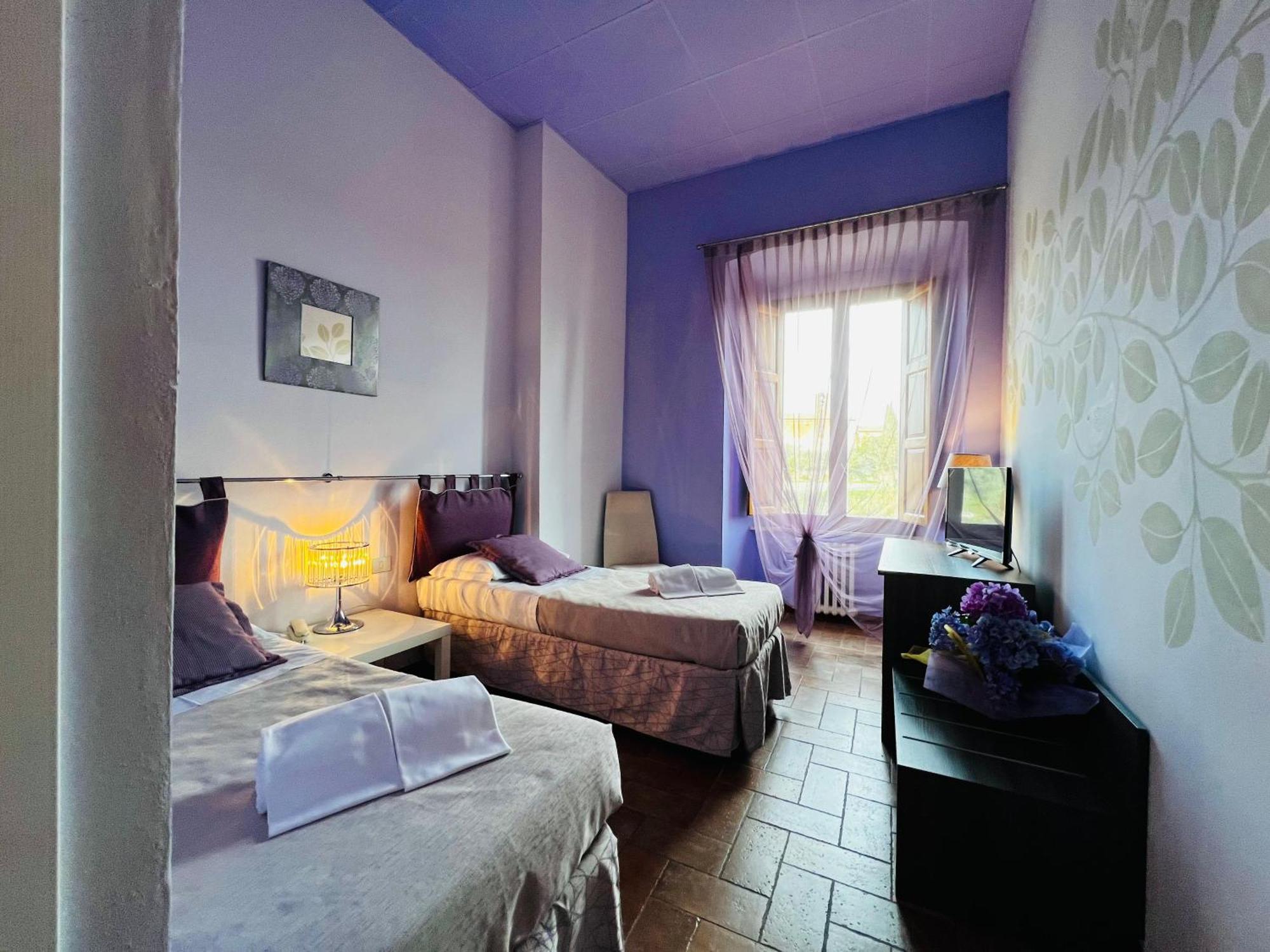 Hotel Palazzo Renieri - 3Stelle S Colle Val D'Elsa Exterior photo