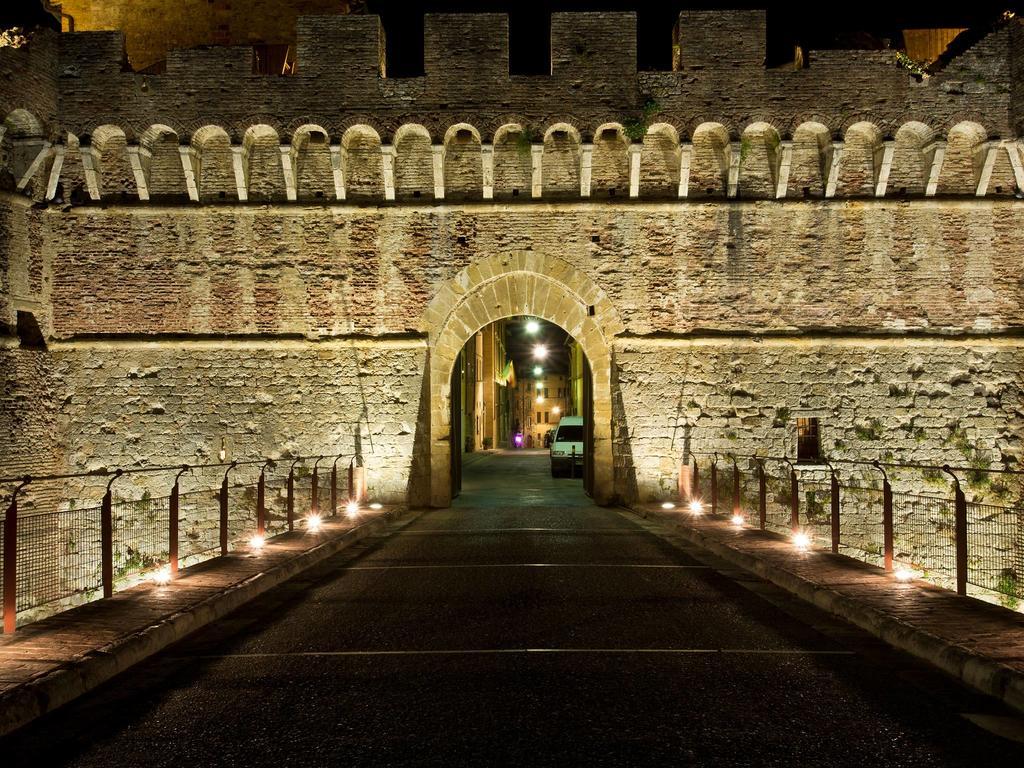 Hotel Palazzo Renieri - 3Stelle S Colle Val D'Elsa Exterior photo